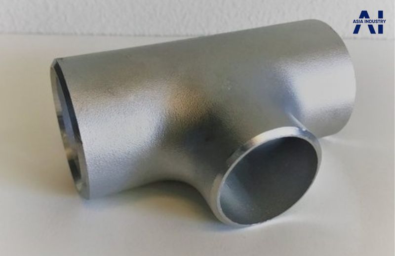 Tê inox đều – phân chia dòng chảy đồng đều, lắp đặt dễ dàng.