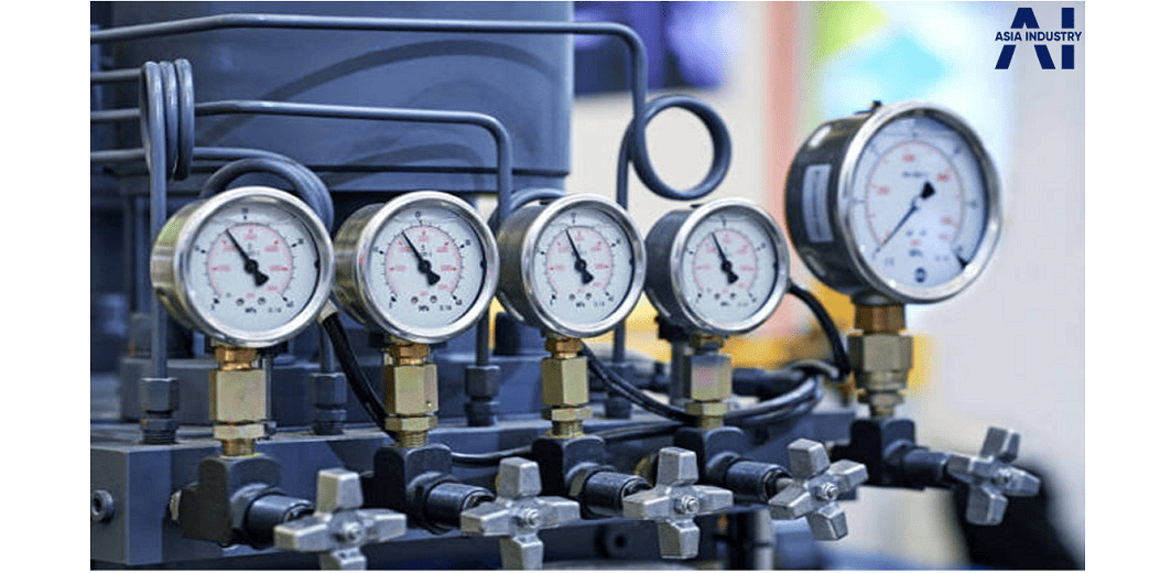 Đồng hồ áp suất có dầu 3