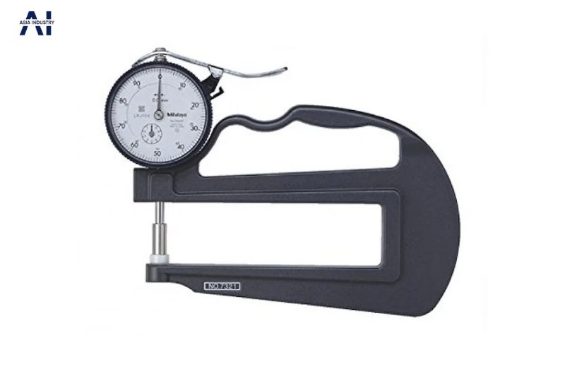 Các loại đồng hồ đo áp suất phổ biến nhất hiện nay 5 dong ho do muc chat long trong bon xang dau cong nghiep